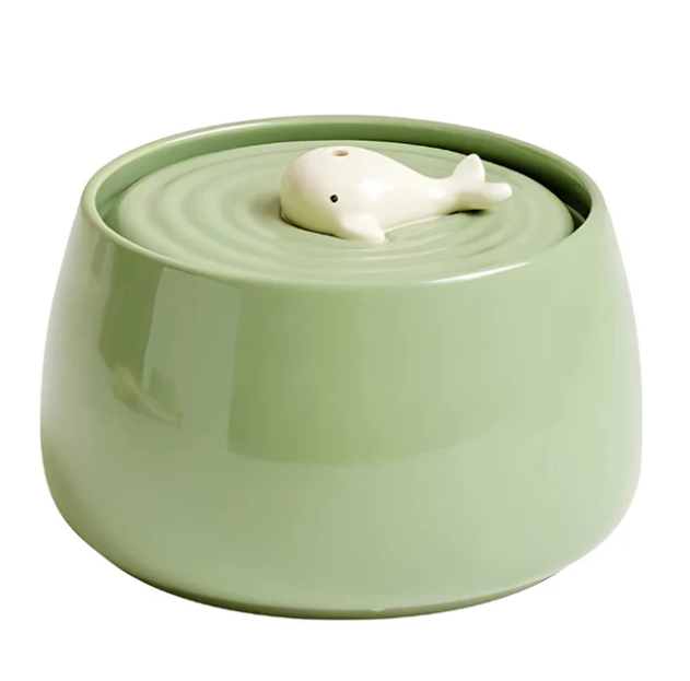 Elegant Matstation med Keramikskålar och Träställning