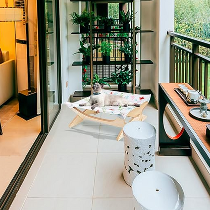 Färgglad Träkattbädd med Tygklädsel – Bekväm Vila för Katter