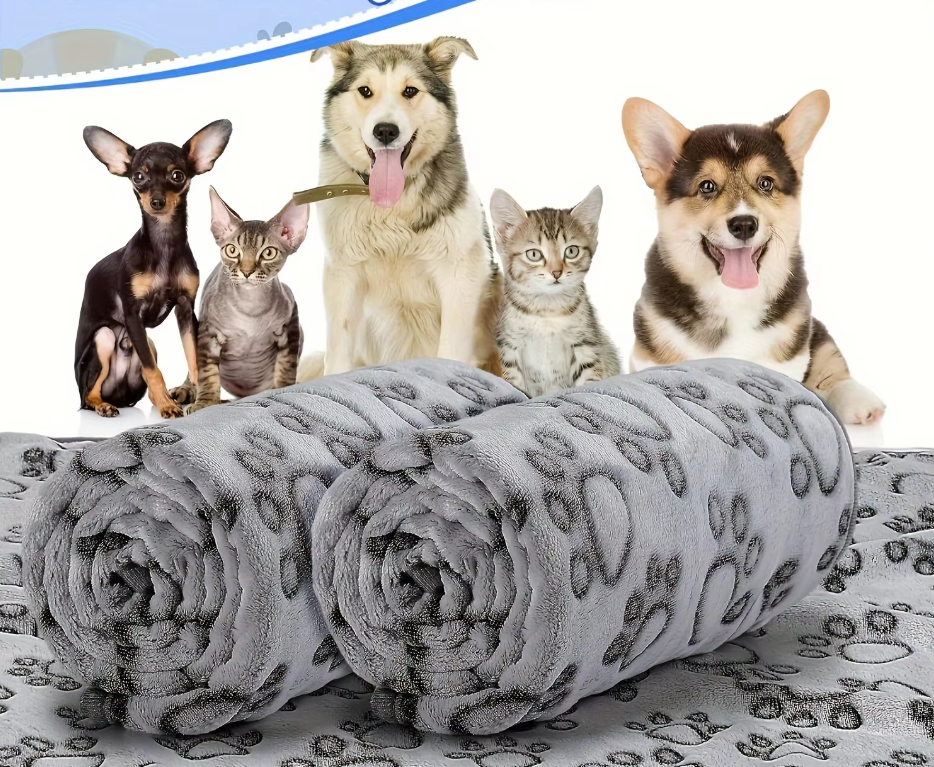 Hemtrevlig Hundfilt för Soffan – Mjuk Filt med Tassmönster